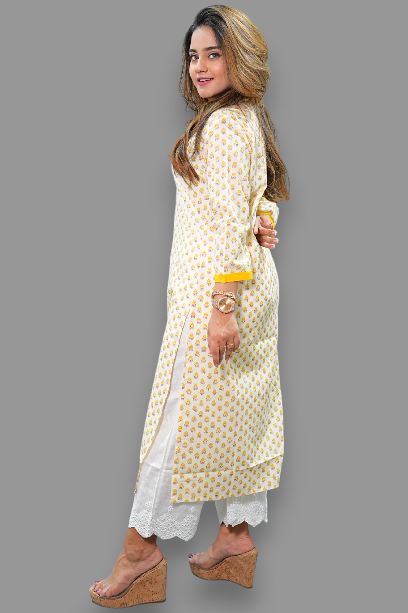 light cream v neck block print kurti with pockets
