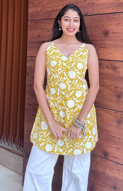 Trendy Corset Style Short Kurti with lining