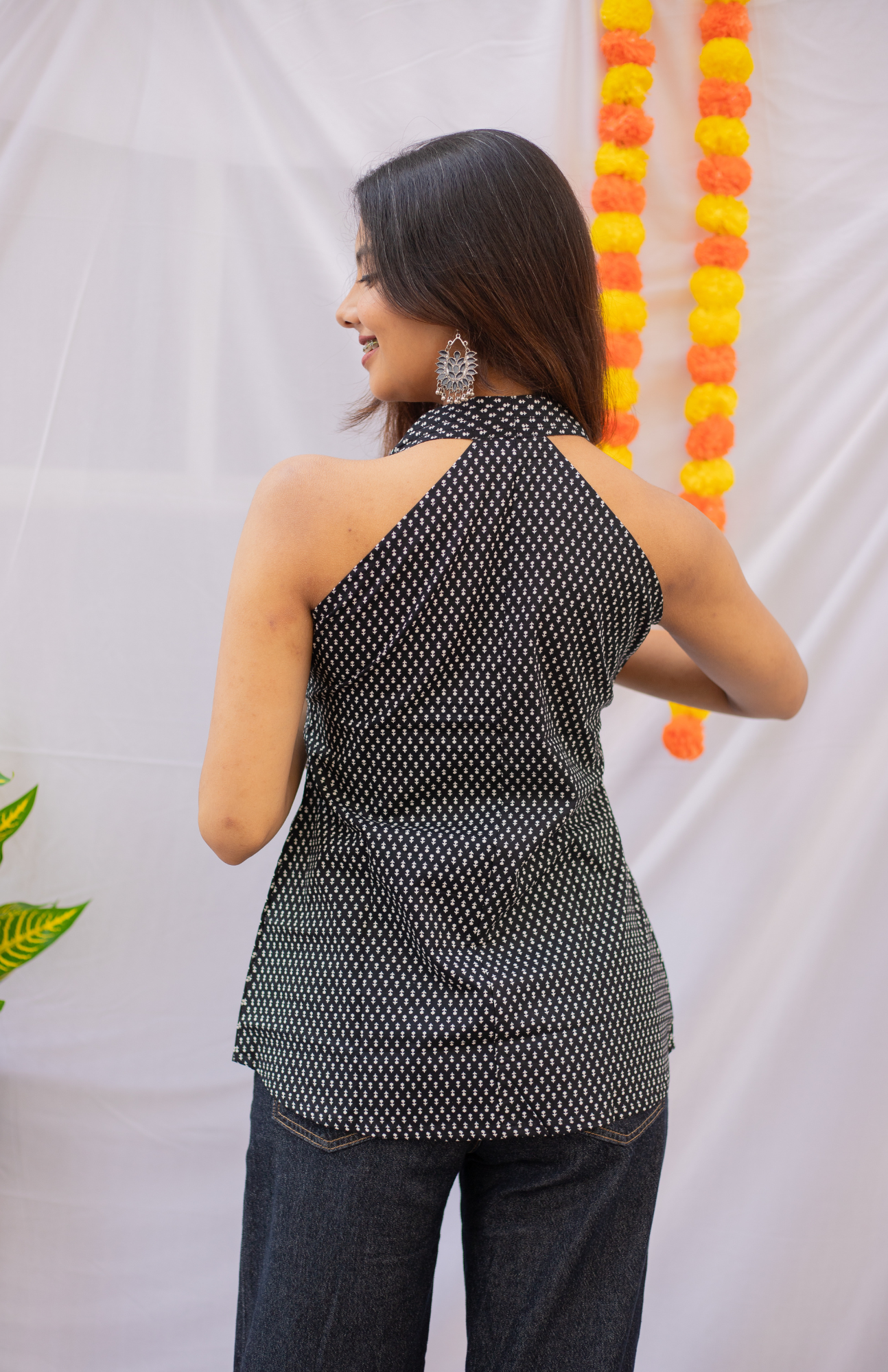 Black Print V Neck Halter Neck Cotton Top with Pleats Back pattern
