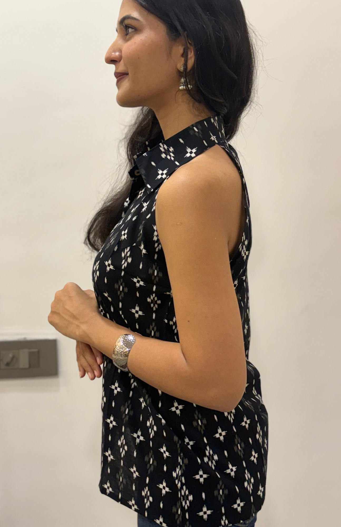 Black Geometric Print Cotton Halter Neck Shirt for Women